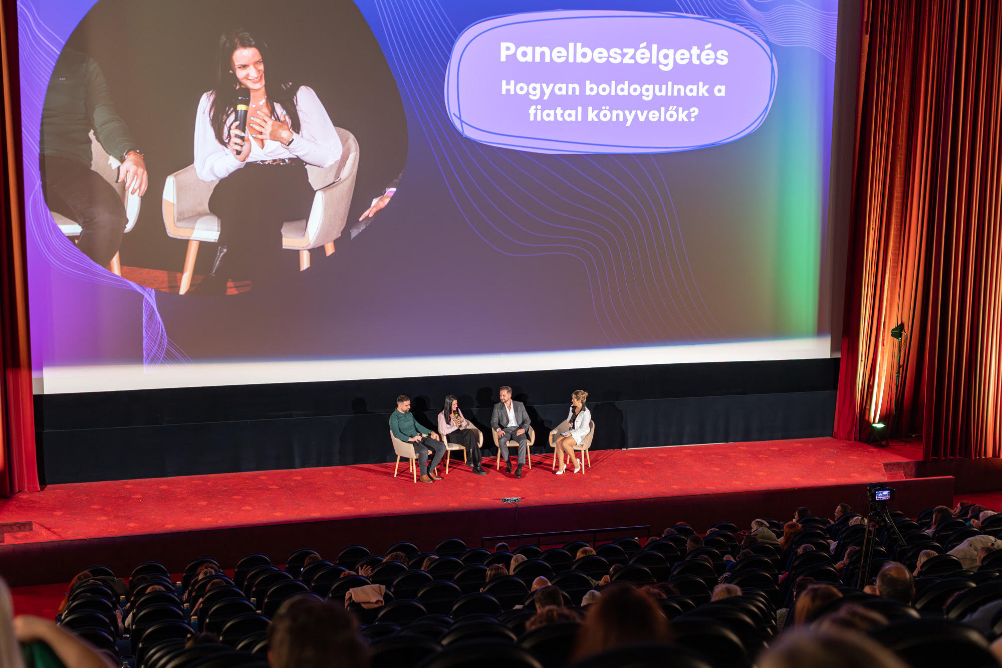 Panelbeszélgetés - Hogyan boldogulnak a fiatal könyvelők?